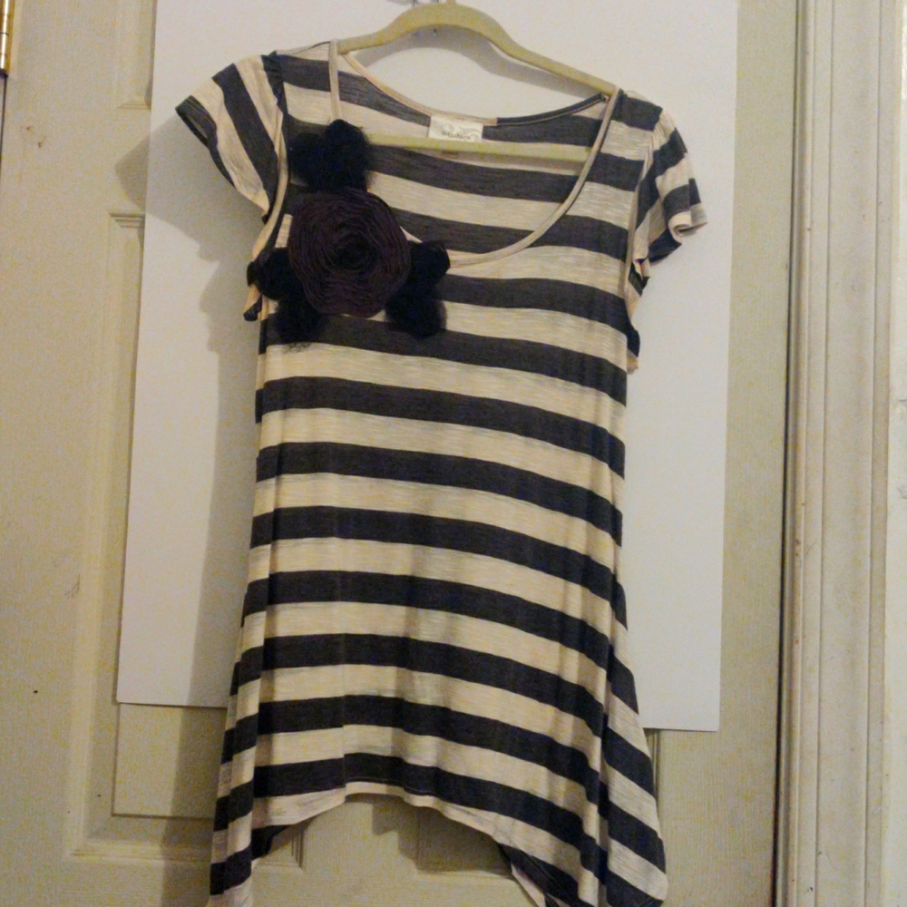 Dress Barn short sleeve top